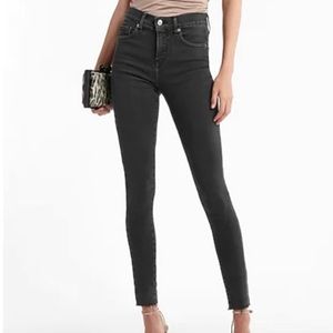 LOFT Black Wash Modern Skinny Jeans Ann Taylor LOFT Stretchy Mid Rise Black